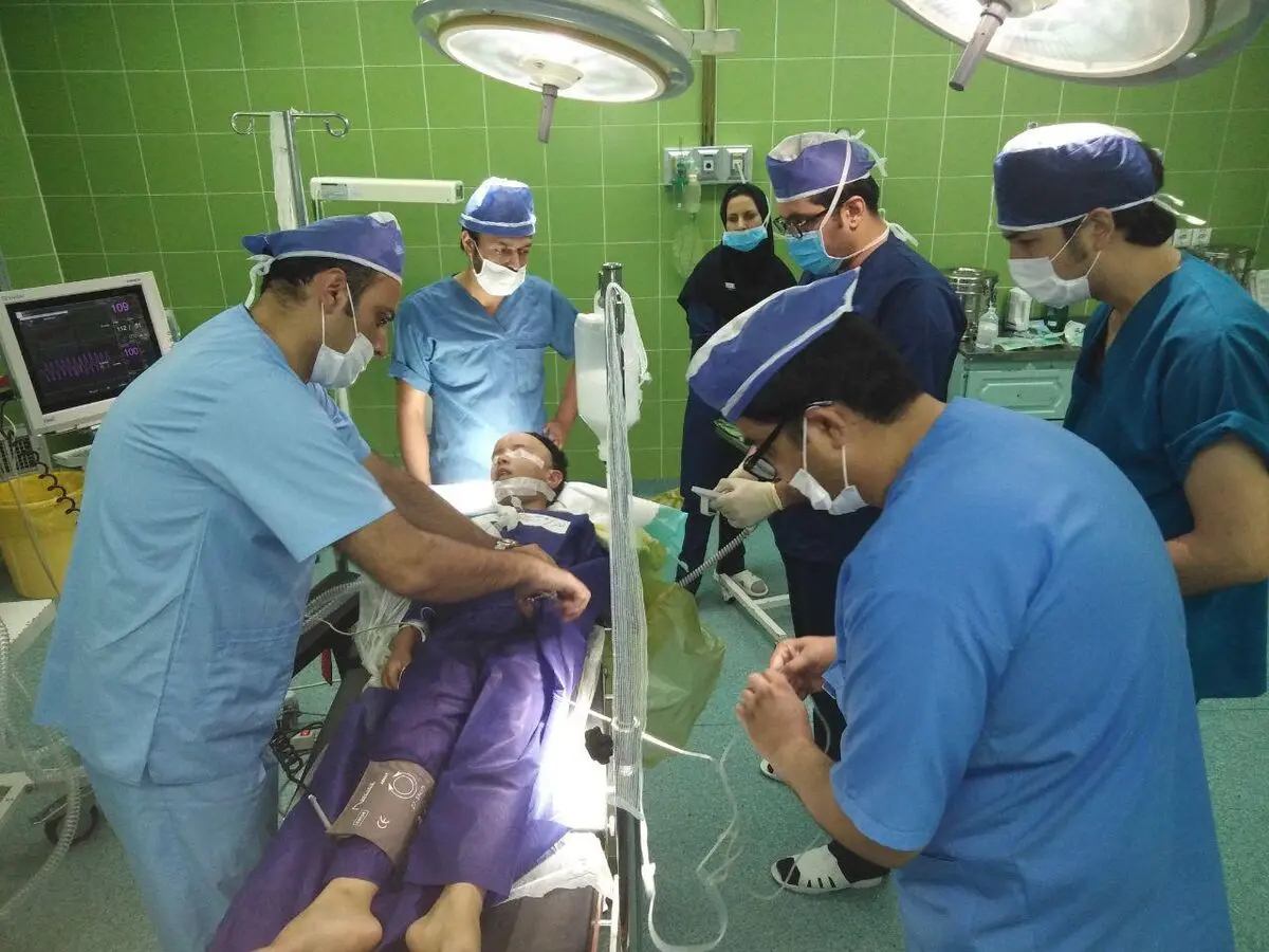 اولین عمل جراحی مغز و اعصاب در تایباد/ خارج کردن میخ از سر پسربچه 10 ساله