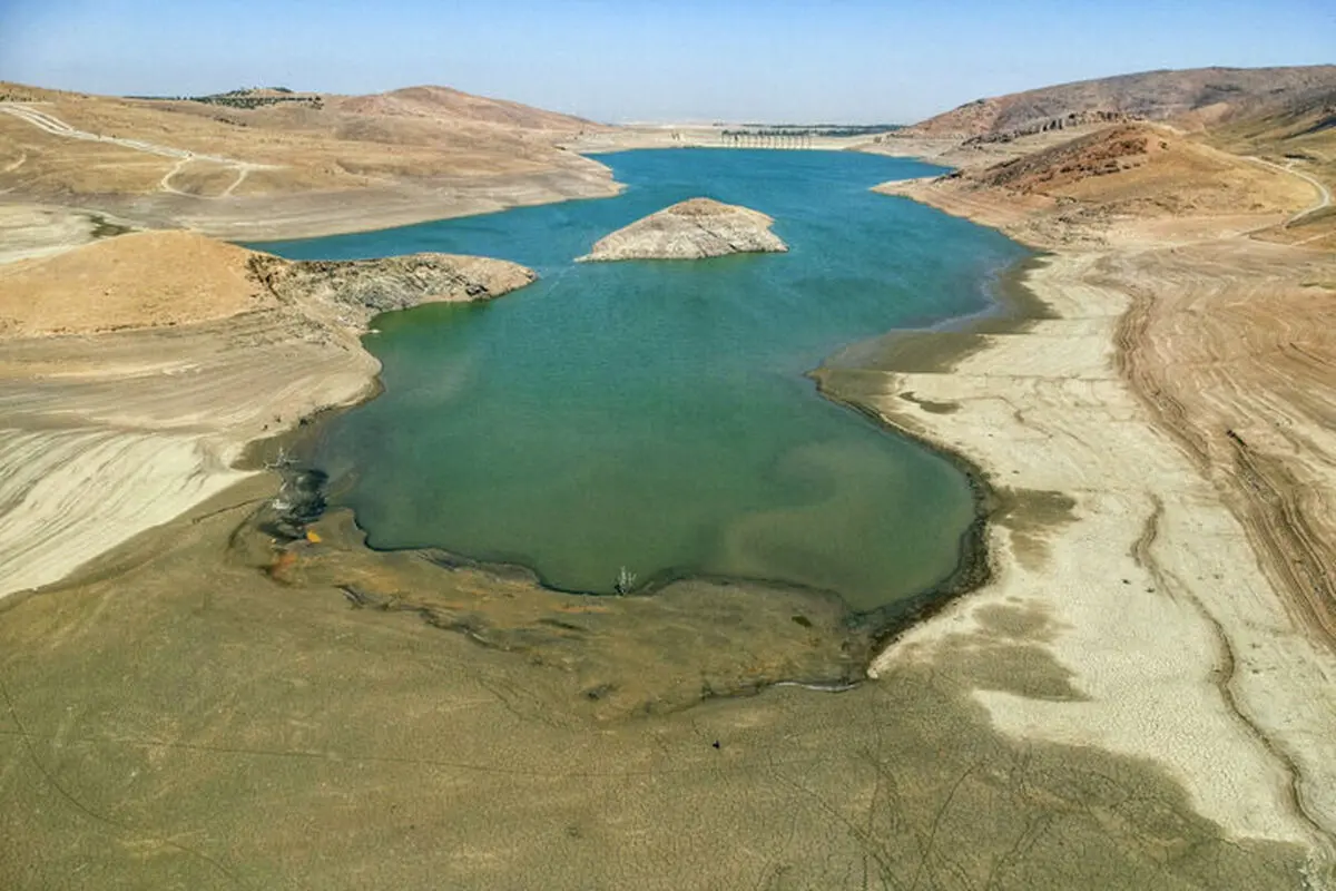 کاهش شدید ذخیره سد کمال‌صالح اراک؛ ذخیره قابل استفاده کمتر از یک ماه