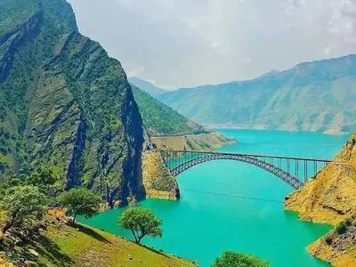 عکسی زیبا از دریاچه سد کارون
