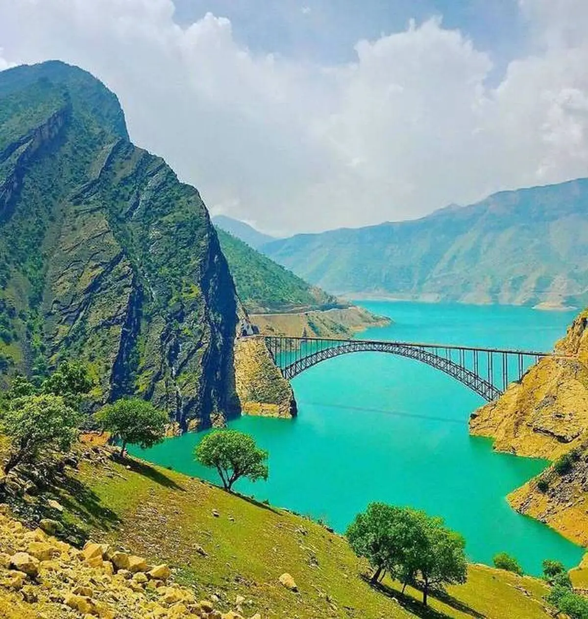 عکسی زیبا از دریاچه سد کارون