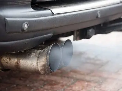 هرچقدر خودرو کمتر کار کند اگزوز زودتر خراب می‌شود! + فیلم