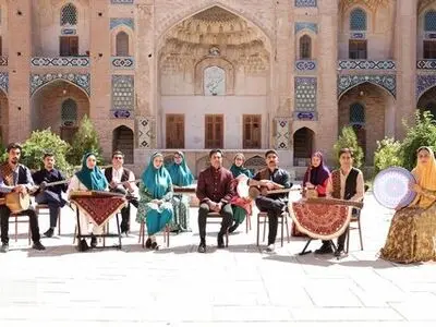 نماهنگ گروه آوادون در کاروانسرای گنجعلی‌خان کرمان ضبط شد