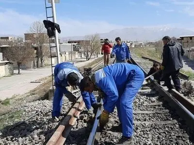 نارضایتی کارگران پیمانکاری ابنیه فنی راه آهن آذربایجان و یزد از شرایط کار