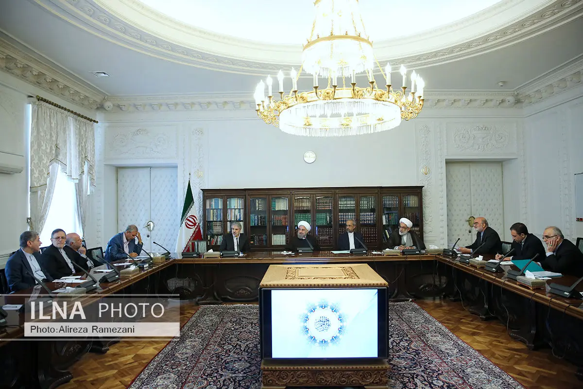 موافقت هیات امنای صندوق توسعه ملی با استعفای صفدرحسینی