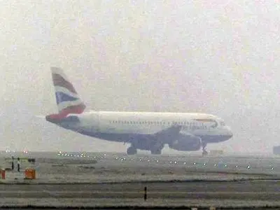 لغو ۱۵ پرواز فرودگاه بین المللی اهواز به دلیل مه‌گرفتگی 