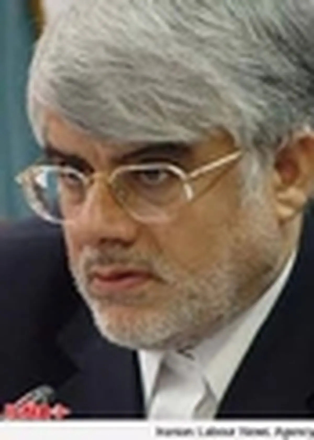 اخلال گران سخنرانی " عارف " در شیراز ناکام ماندند / تکرار /