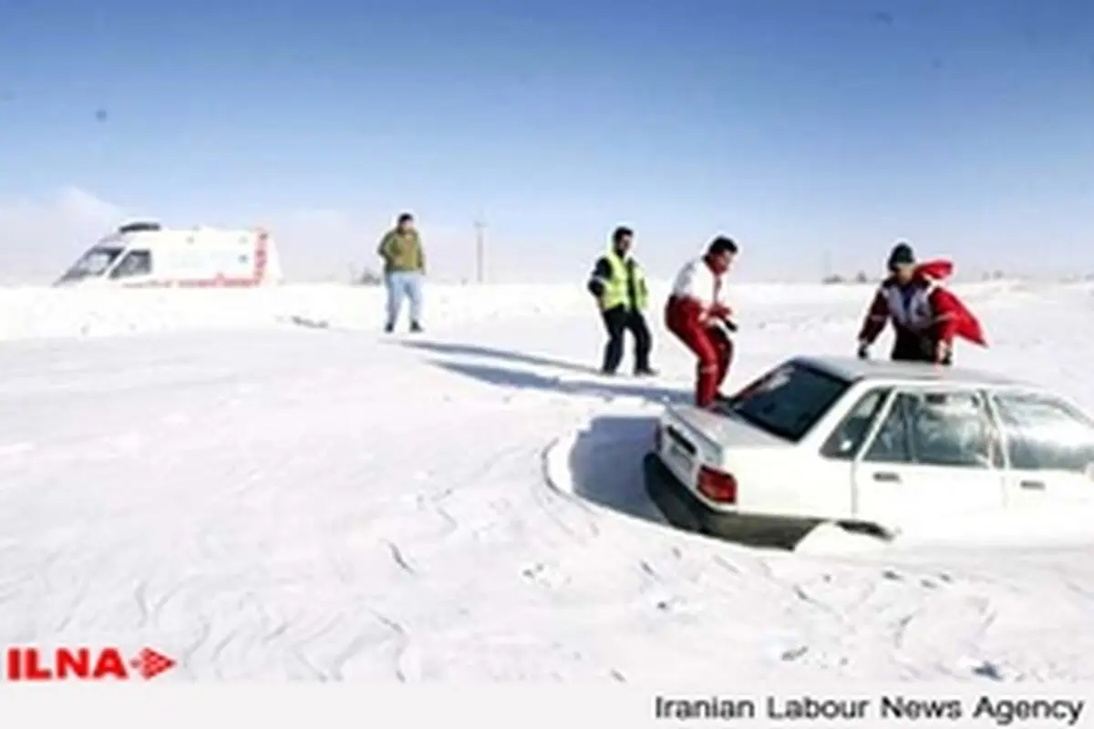 مرگ دو نفر بر اثر لغزش در برف و سقوط / تخریب ۸۰ درصدی منازل