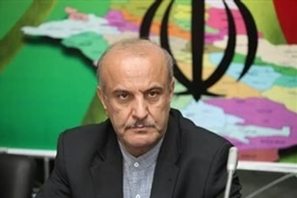 یکی از مشکلات کشور، وجود روشنفکران تاریک اندیش است