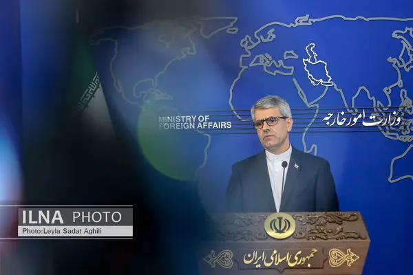  رفتار دولت آمریکا با مهاجران ایرانی ناموجه و غیر انسانی است