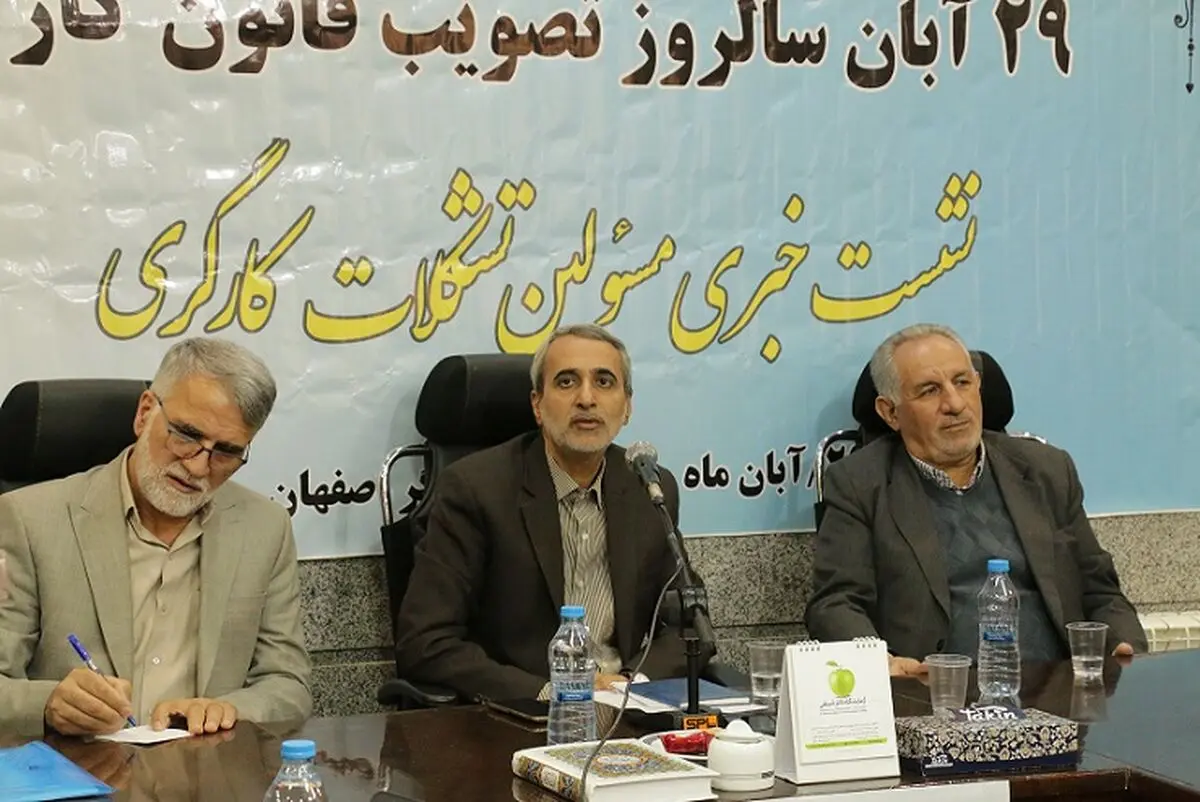 تشکیل فراکسیون بازنشستگان برای احقاق حق کارگران بازنشسته/صندوق تأمین اجتماعی حیاط خلوت دولت ها است 