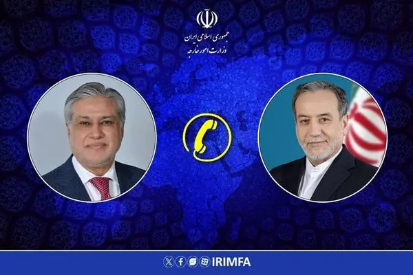 وزيرا الخارجية الايراني والباكستاني يؤكدان أهمية بذل جهود مشتركة لتعزيز العلاقات بين البلدين