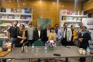 محدوده‌ی حرکت ذهن بیننده را طراح تعیین می‌کند