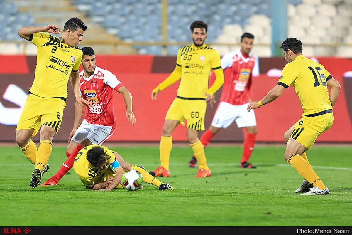 پرسپولیس 0 - 0 نفت تهران ؛  توقف پرسپولیس پشت اتوبوس زرد