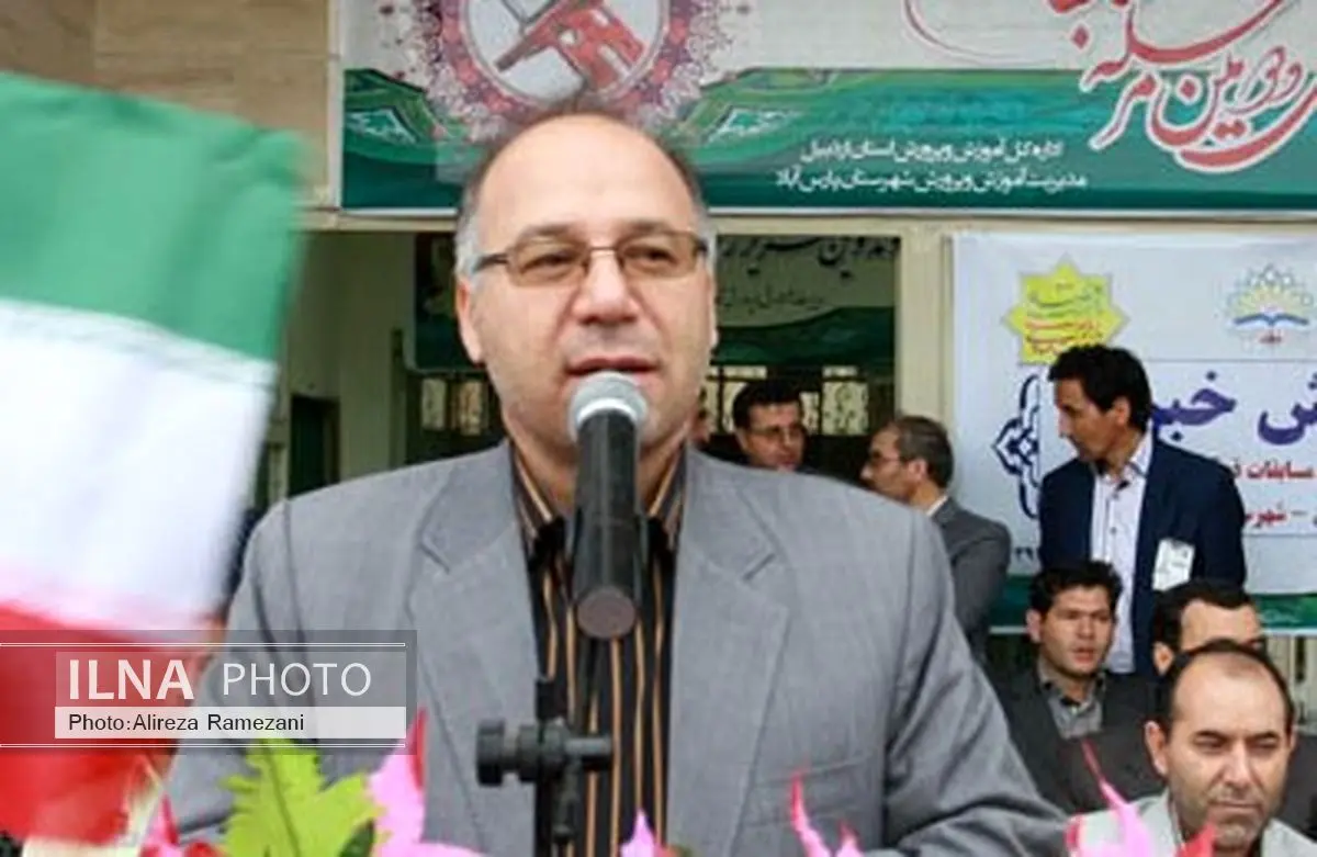 حرکت دانش آموزان و دانشجویان در 13 آبان، انقلاب اسلامی را تداوم بخشید