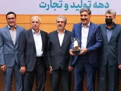 انتخاب "زاگرس پوش" به عنوان واحد نمونه صنعتی کشور در سال 1401