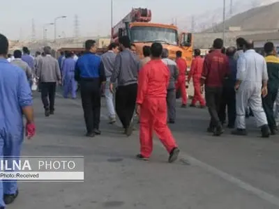 اعتراض کارگران فاز ۱۲ پارس جنوبی نسبت به عدم اجرای تعهدات پیمانکار قبلی