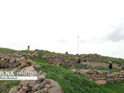 کشف سازه‌ای منحصر به فرد در سرعین/ پیکرک‌های گلی از دوران مفرغ در محوطه باستانی به‌دست آمد