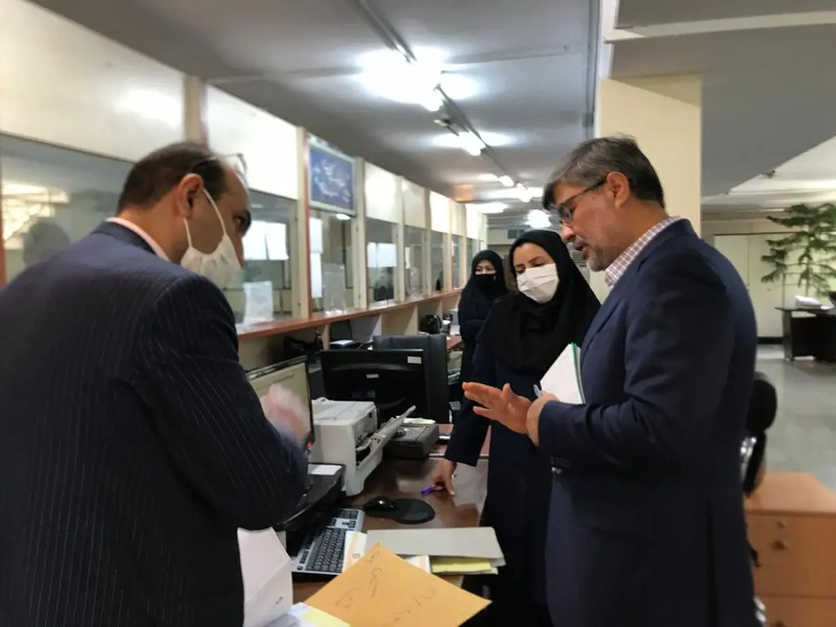 بازدید سرزده معاون اجتماعی قوه قضاییه از اداره ثبت اسناد و املاک ثبت کن