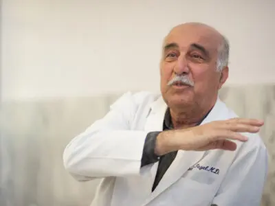 درآمد پزشکان باید سقف معقول داشته باشد/درآمدهای غیرعادی به پزشکی و سلامت مردم صدمه می‌زند/رشد خطاهای پزشکی با افزایش عمل‌های جراحی
