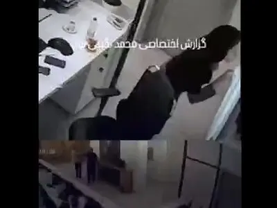 خوشبختانه این خانم کارمند بندر آسیب جدی ندیده؛ فقط پرده‌ی پنجره با صورتش برخورد شدیدی داشته است + فیلم