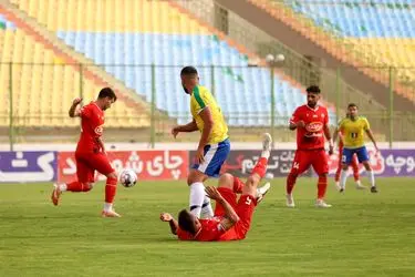 پخش متفاوت بازی نفت آبادان با گزارش عربی