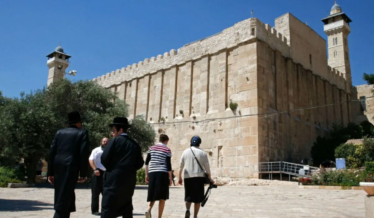 انتقال مدیریت حرم ابراهیمی، گامی خطرناک در مسیر یهودی‌سازی الخلیل است