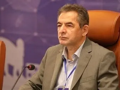 ۲۰ درصد موارد سرماخوردگی مربوط به آنفلوآنزا است/ عرضه واکسن‌های ایرانی کرونا در داروخانه‌ها 