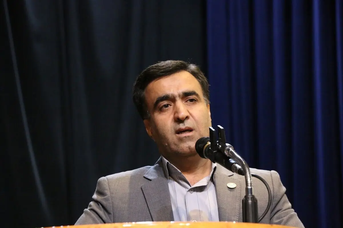 نباید همه مسائل را به گردن تغییر اقلیم گذاشت/ 270 میلیون هکتار از اراضی کشورهای همسایه منبع گرد و غبار/ لزوم توجه به دیپلماسی با کشورهای همسایه در زمینه مسائل زیست‌محیطی