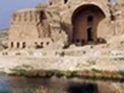جاده عسلویه - شیراز برای کاخ اردشیر بابکان مشکلی ایجاد نمی‌کند