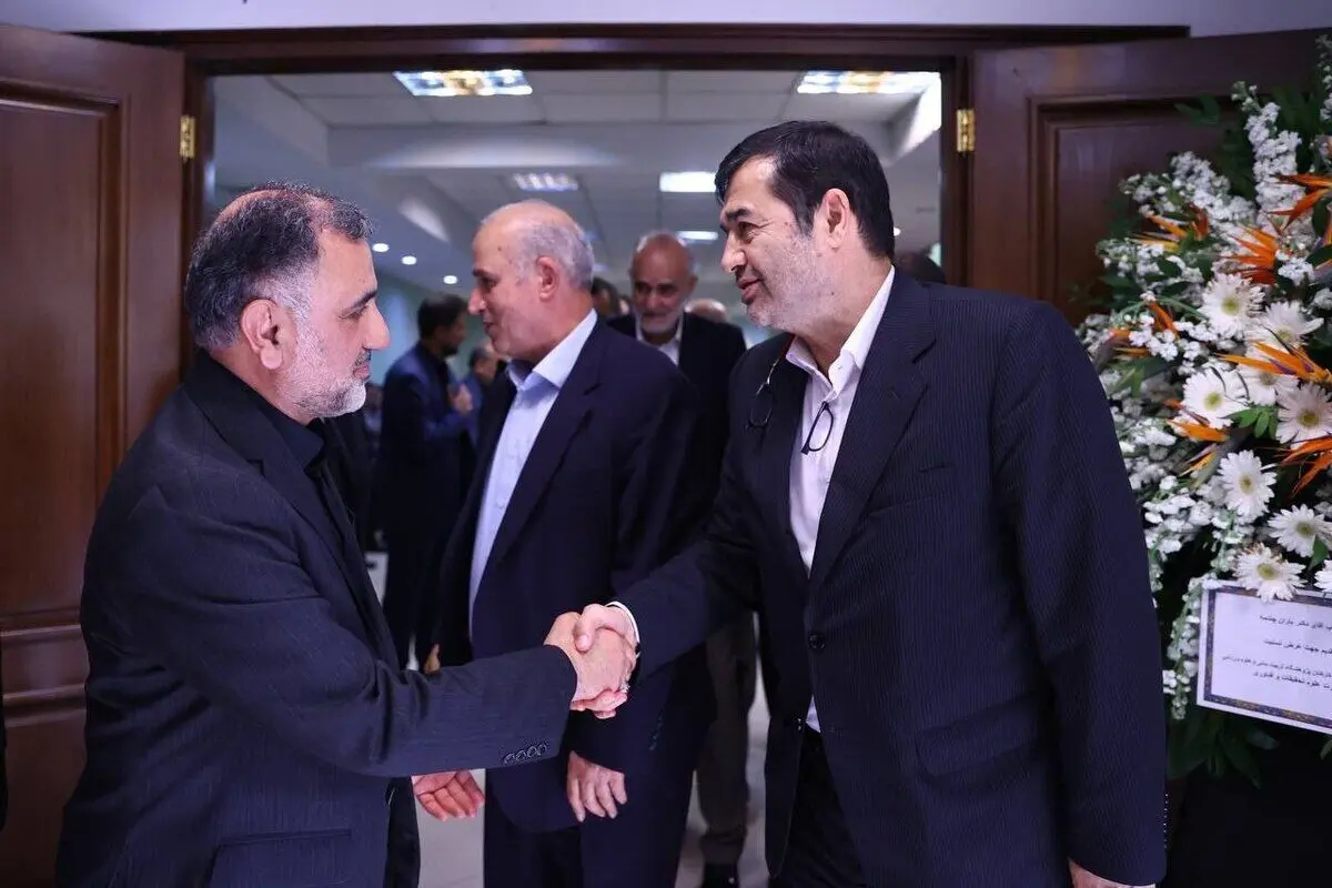 حضور وزیر ورزش و جوانان در مراسم ترحیم مرحوم باران چشمه 