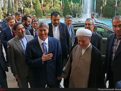 دیدار آیت الله هاشمی رفسنجانی با رئیس جمهور قرقیزستان