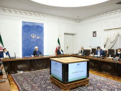 تاکید روحانی بر زمان‌بندی شفاف عرضه اوراق مالی برای جذب مشارکت فعالان اقتصادی/ گزارش بانک مرکزی از کاهش رشد نقدینگی در کشور 