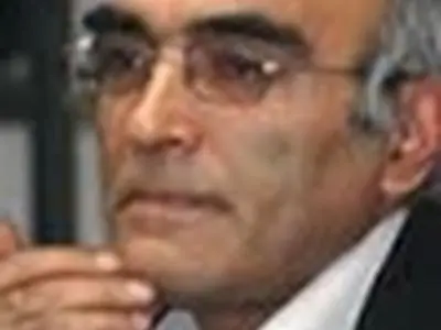 با واگذاری ممیزی به ناشران مخالفم