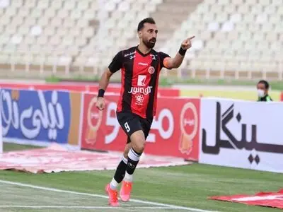 مهاجم سابق استقلال و پرسپولیس به شمس آذر پیوست