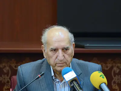 مشحون: شاهین طبع، مربی ارشد فدراسیون است 