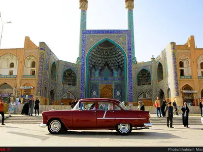 اولین رالی خودروهای کلاسیک در اصفهان