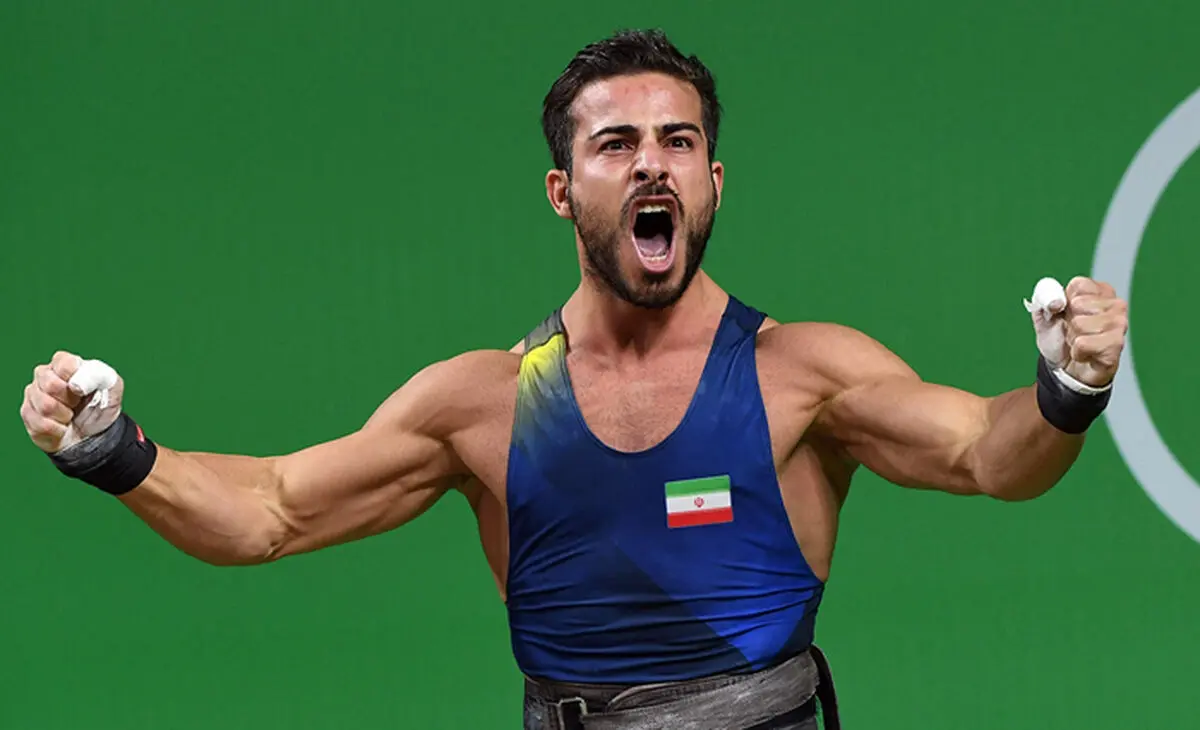 کیانوش رستمی خط خورد یا انصراف داد؟