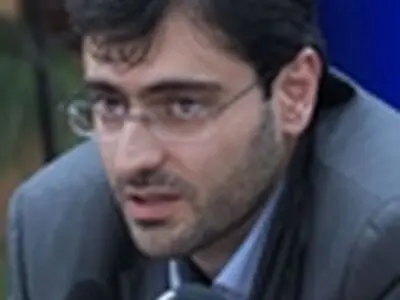 بررسی موردی پرونده‌های متقاضیان بلند مرتبه سازی در کمیسیون ماده ۵ تا ابلاغ نهایی ضوابط