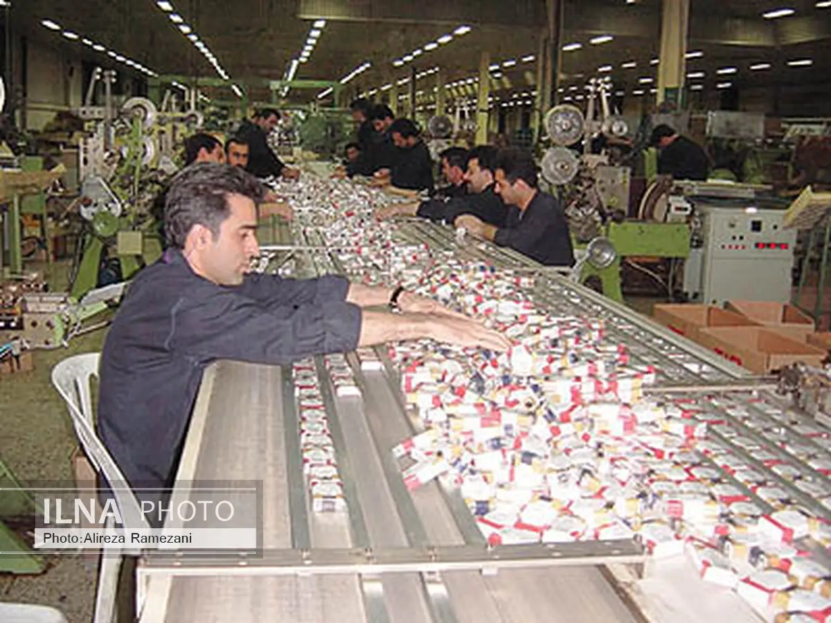 برخورد با فروشندگان سیگار بدون پروانه