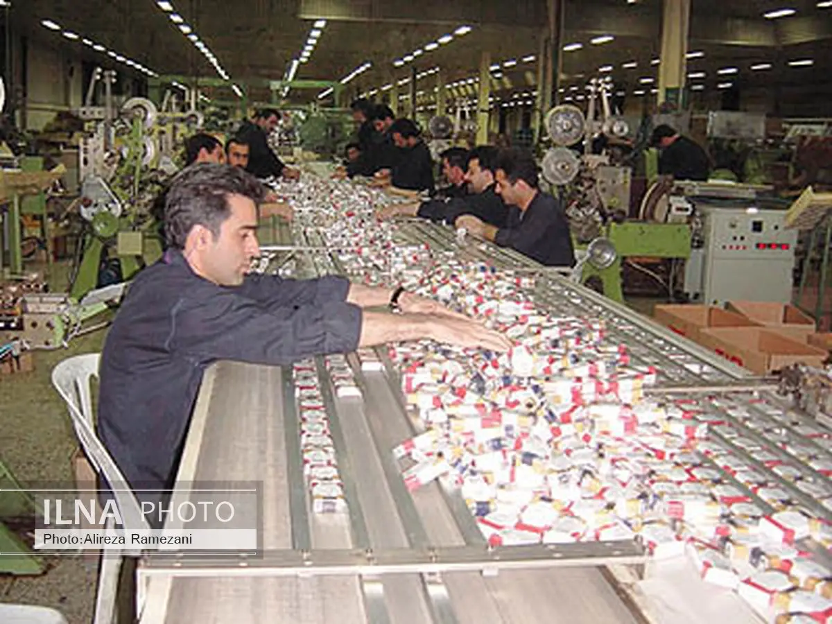 برخورد با فروشندگان سیگار بدون پروانه