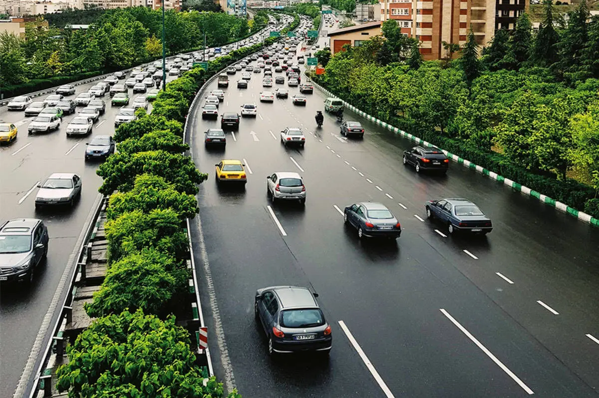 ترافیک در خیابان‌های تهران روان است