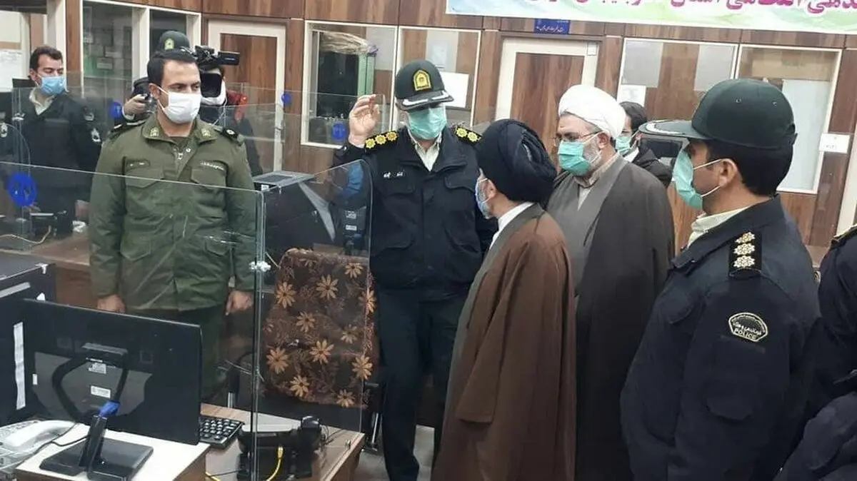 بازدید شبانه نماینده ولی فقیه در آذربایجان غربی از مراکز پلیس