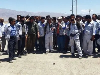 پافشاری کارفرما به ۳۵۰ کارگر ابنیه فنی راه‌آهن کرمان برای عقد قرارداد جدید