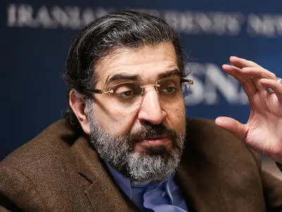 مقایسه روحانی با بنی صدر، قیاس مع‌الفارق است/ اگر به سال ۹۲ برگردیم به روحانی رای می‌دهم