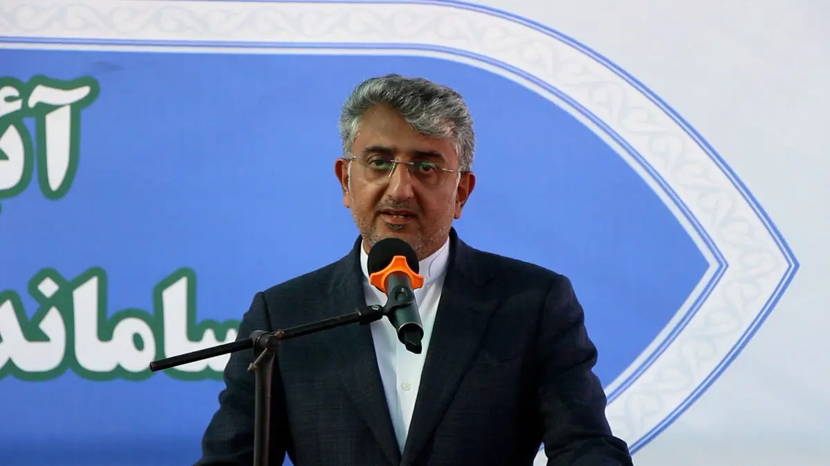 انتقال مشاغل آلاینده؛ گامی به‌سوی شهری مدرن و پاکیزه/ کلنگ زنی شهرک صنوف آلاینده در بندرعباس +فیلم