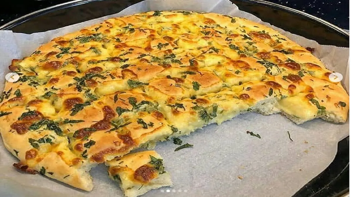 طرز تهیه نان سیر با سس 