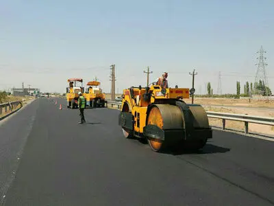 آغاز عملیات آسفالت راه روستایی خوشابر- سیابیل شهرستان رضوانشهر