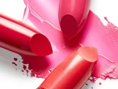 از عوارض رژلب غافل نشوید
