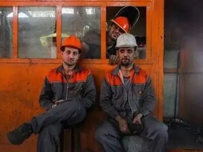 بی‌توجهی به کارگران متوسط انگیزه آنها را از بین می‌برد/ کارگران بخشی از سیستم کار هستند