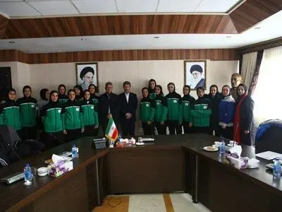 پیگیر رفع مشکلات تیم فوتبال بانوان همیاری شهرداری ارومیه هستیم
